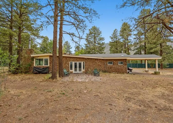 Holiday home Historic Ranch House Ac On Forest Acres In Town